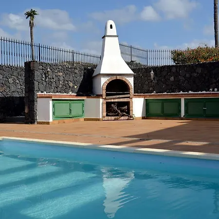 Vista Timanfaya Villa *